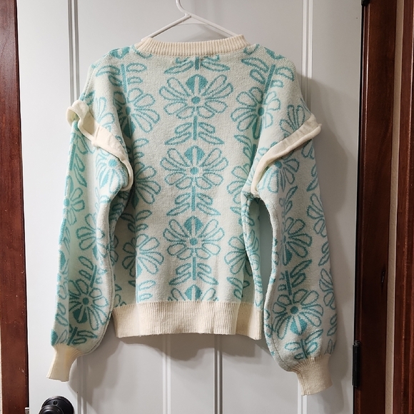 NWT Voy Blue Floral Sweater - S - Picture 5 of 7